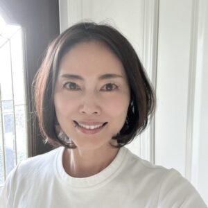 野中 奈千 Yuna Hattori Beyond the World